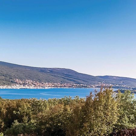 Stunning Apartment In Kornic With House Sea View Dış mekan fotoğraf